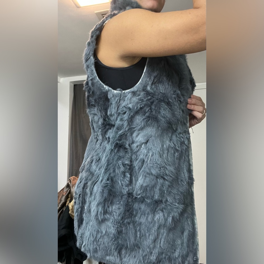 Winter vest gray collar 100%fur ready to go, go with everything.